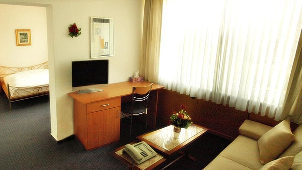 Готель Buergerhaus Steinbach im Taunus Номер фото